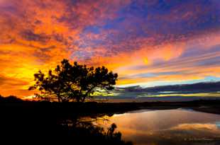 Sunset over Ponto-2220.jpg Sunset over Ponto-2220.jpg